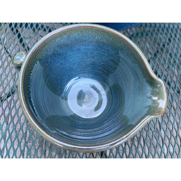 Red Duck pottery blue green Mixing bowl with spout - Picture 1 of 6
